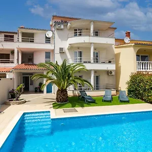 And Alenka Apartamento Banjole
