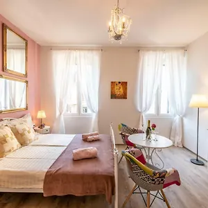 Old Romantic 3 Apartamento Pula